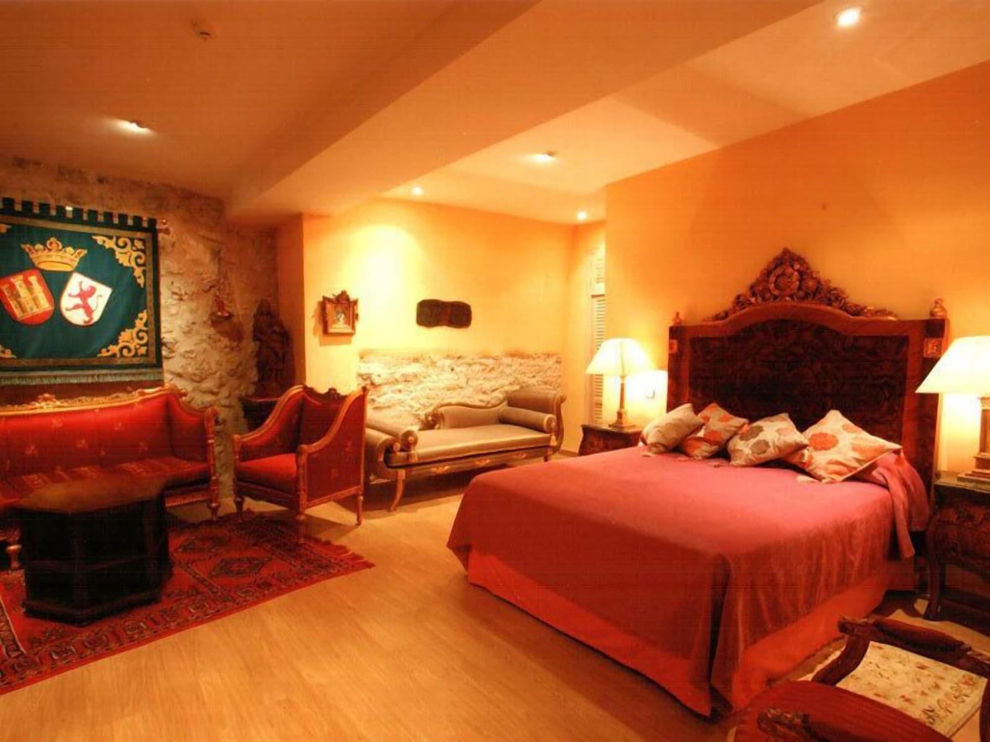 Residencia Real Del Castillo De Curiel Курьель-де-Дуэро Экстерьер фото