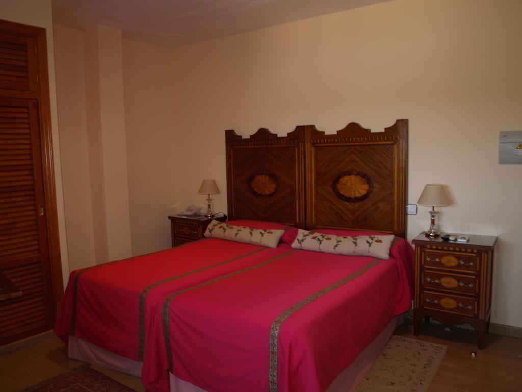 Residencia Real Del Castillo De Curiel Курьель-де-Дуэро Экстерьер фото