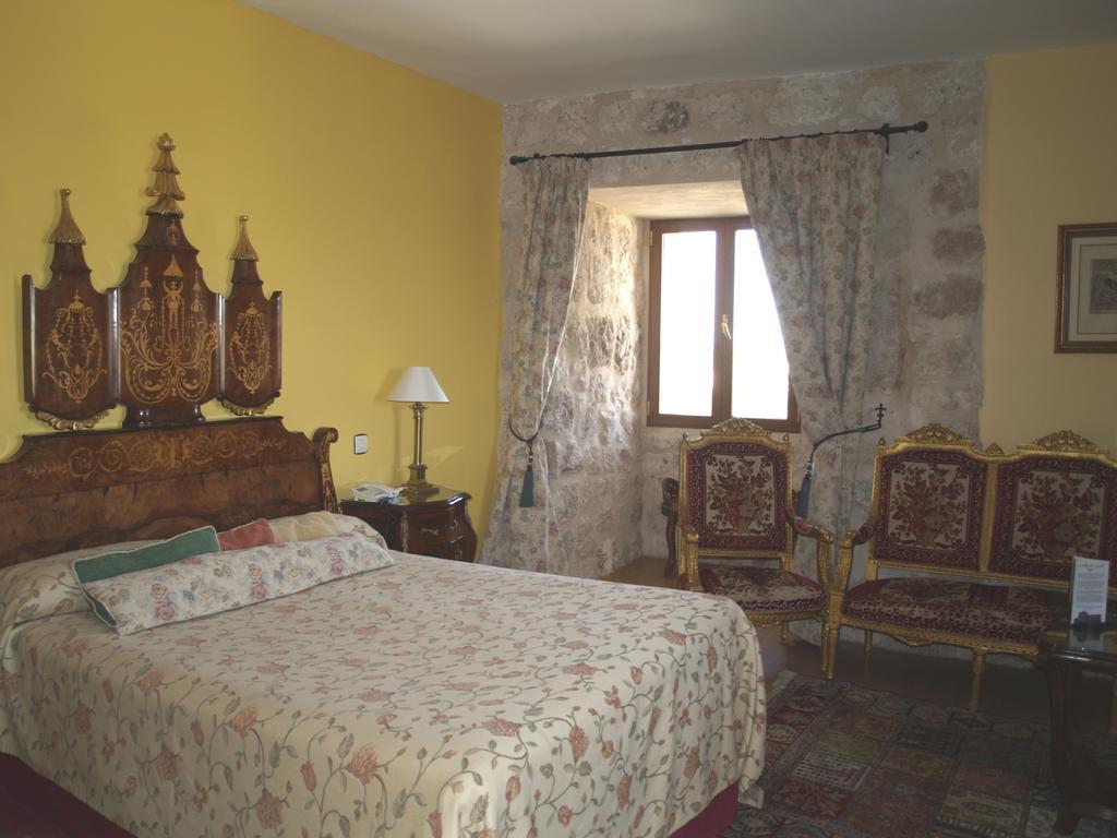Residencia Real Del Castillo De Curiel Курьель-де-Дуэро Экстерьер фото