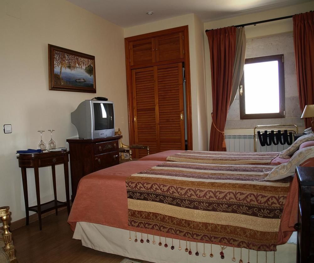 Residencia Real Del Castillo De Curiel Курьель-де-Дуэро Экстерьер фото